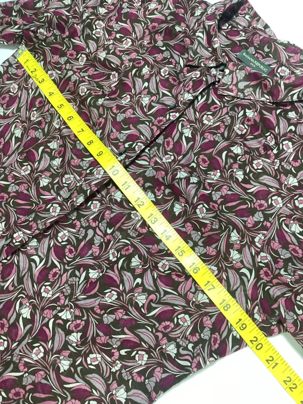 Banana Republic Maroon and Pink Floral Print Button-Down Shirt - Picture 8 of 10